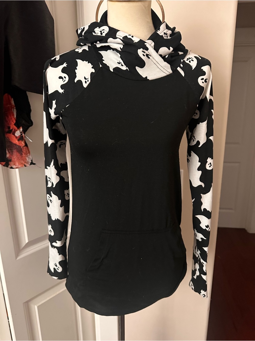 LuLaRoe Amber Ghost Halloween Hoodie Black White RARE VHTF EUC